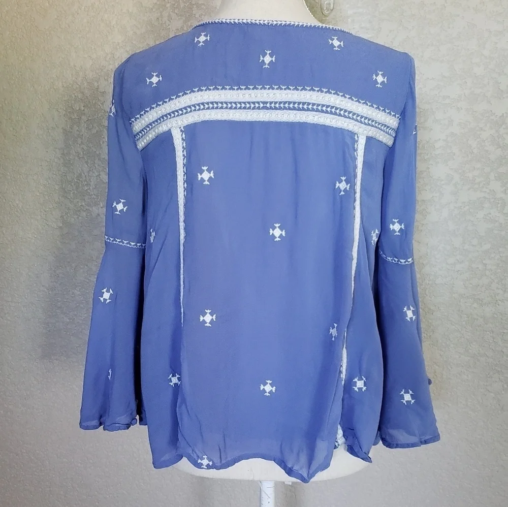 Floreat bell sleeve top - Picture 2 of 7